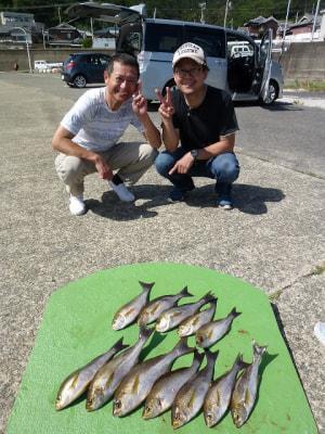 19 09 02 沖一文字外 小イサギ イサギ 16匹 22 32 小ツバス 8本 35 前後 かご釣り 香芝市 今井さん 香芝市 今井さんの釣果 沖一文字外 小イサギ イサギ 12枚 24 34 かご釣り 湯浅町 竹田さん 24 以下の小イサギ 小ツバス